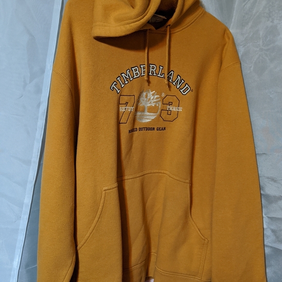Classic Timberland Hoodie - Picture 3 of 3